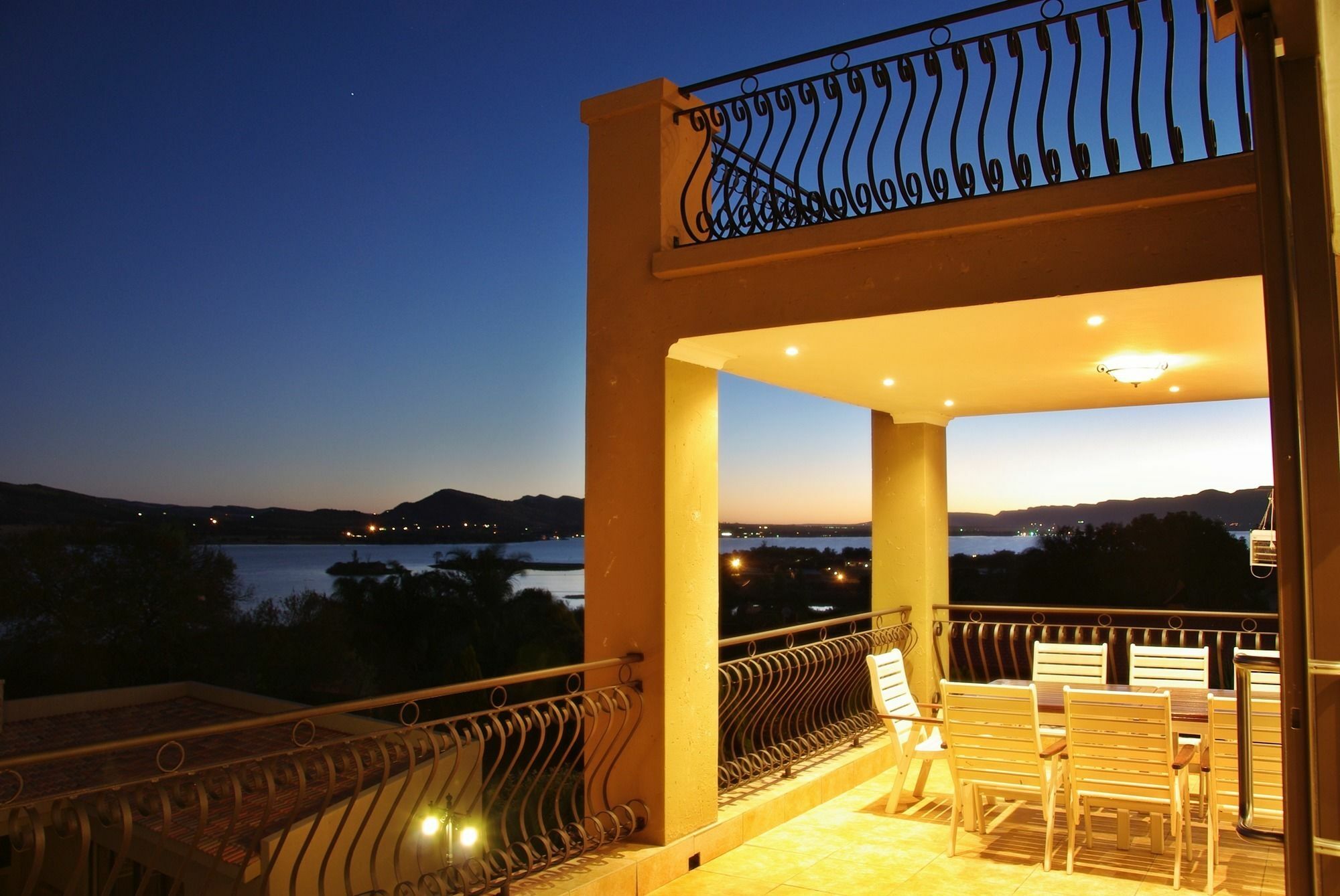 Chateau La Mer Exclusive Guesthouse & Spa Hartbeespoort Exteriér fotografie