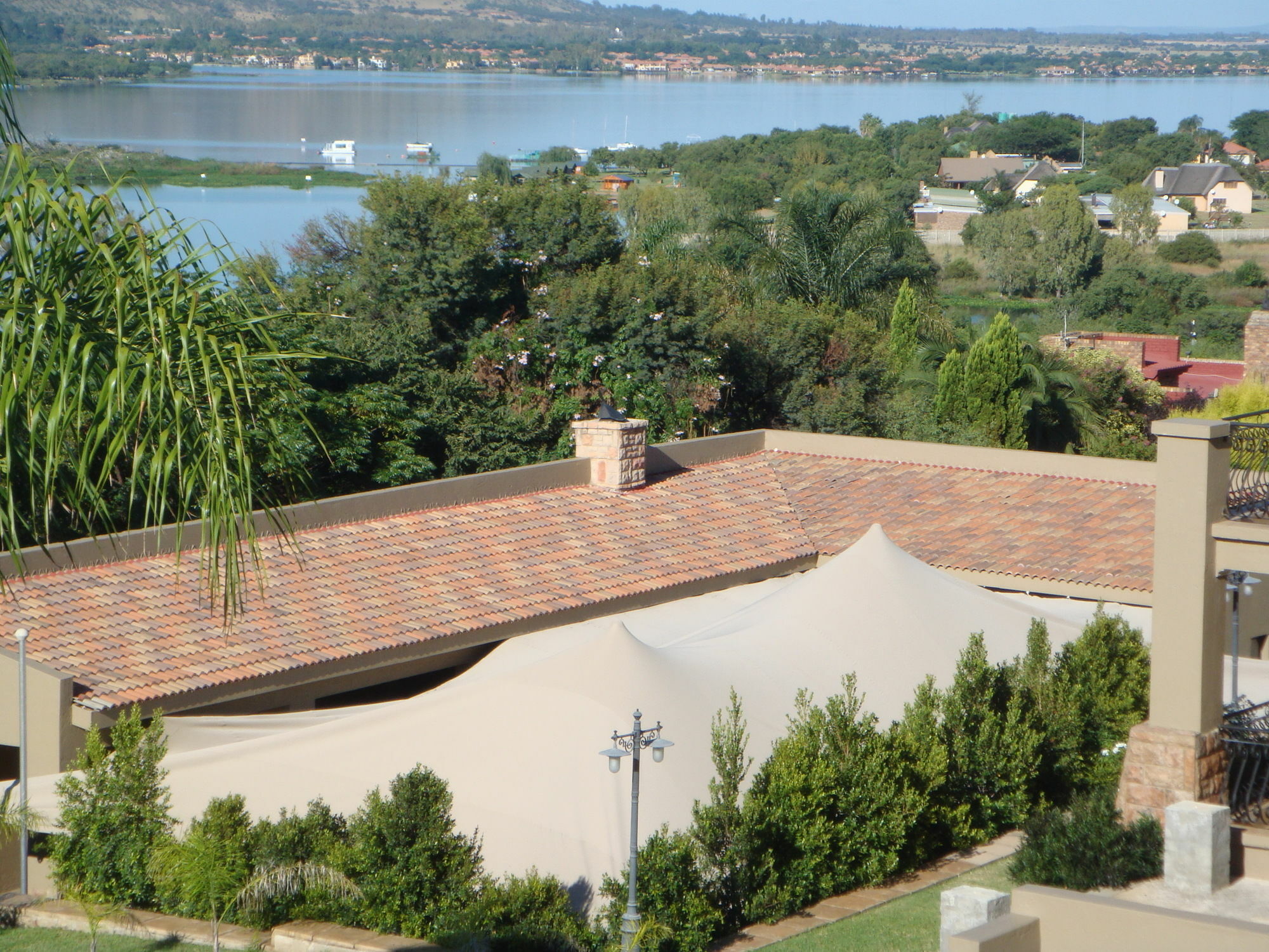 Chateau La Mer Exclusive Guesthouse & Spa Hartbeespoort Exteriér fotografie